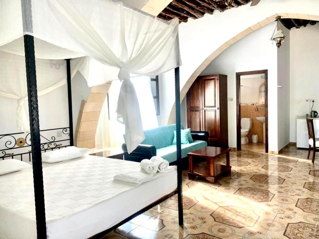 Villa Lembos Hotel Karpaz Rizokarpaso Екстериор снимка