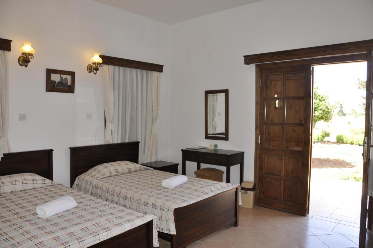 Villa Lembos Hotel Karpaz Rizokarpaso Екстериор снимка